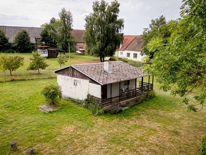 Prodej pozemku bydlení pozemek 1694 m², Pluhův Žďár,Jindřichův Hradec,Jihočeský kraj