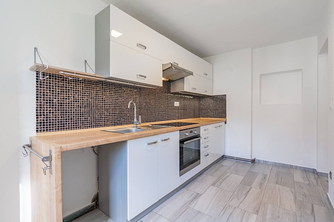 Prodej bytu 1+1 35 m², Lipová, Karlovy Vary-Dvory