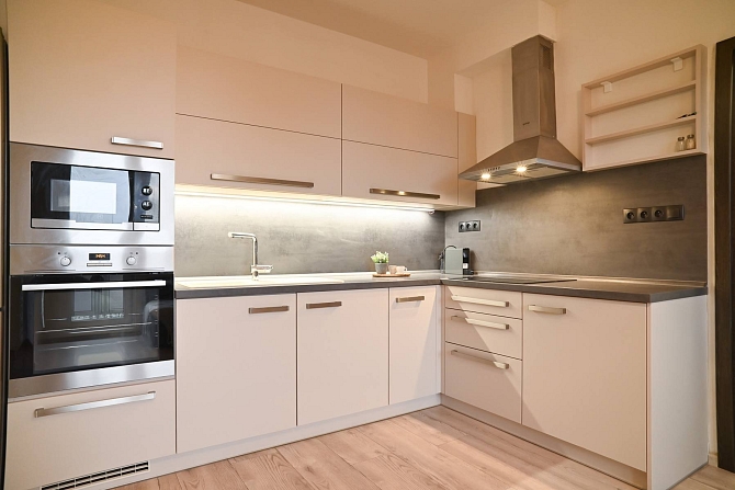 Pronájem bytu 2+kk 45 m², Bezdrevská, České Budějovice-České Budějovice 2