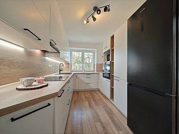 Prodej bytu 3+1 72 m², Sídliště, Jindřichův Hradec-Jindřichův Hradec III