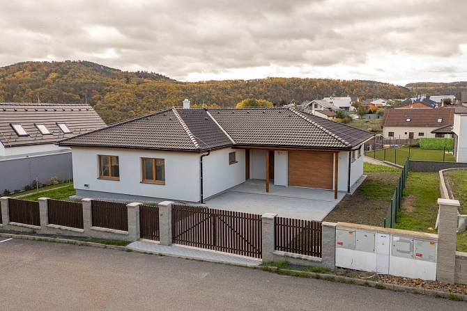 Prodej domu rodinný 107 m² pozemek 735 m², Na Vyhlídce, Králův Dvůr-Levín