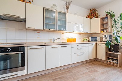 Prodej bytu 3+1 93 m², Přídolí