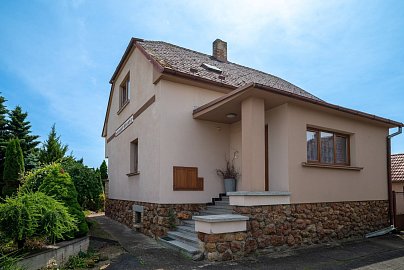 Prodej domu rodinný 142 m² pozemek 998 m², Zahájí