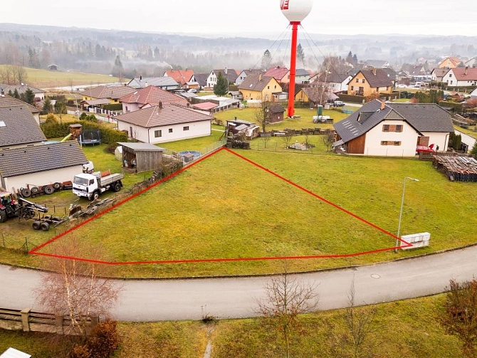 Prodej pozemku bydlení pozemek 713 m², Strmilov,Jindřichův Hradec,Jihočeský kraj