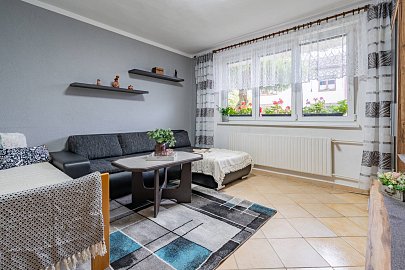 Prodej bytu 2+1 44 m², Žižkova, Husinec