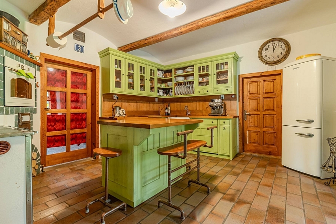 Prodej domu rodinný 230 m² pozemek 2391 m², Střížovice