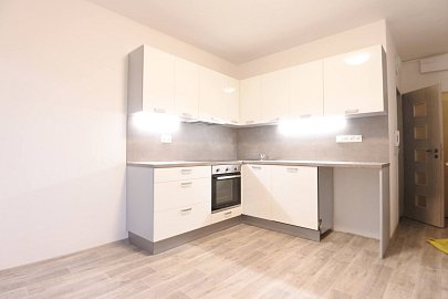 Pronájem bytu 1+1 36 m², Staroměstská, České Budějovice-České Budějovice 3