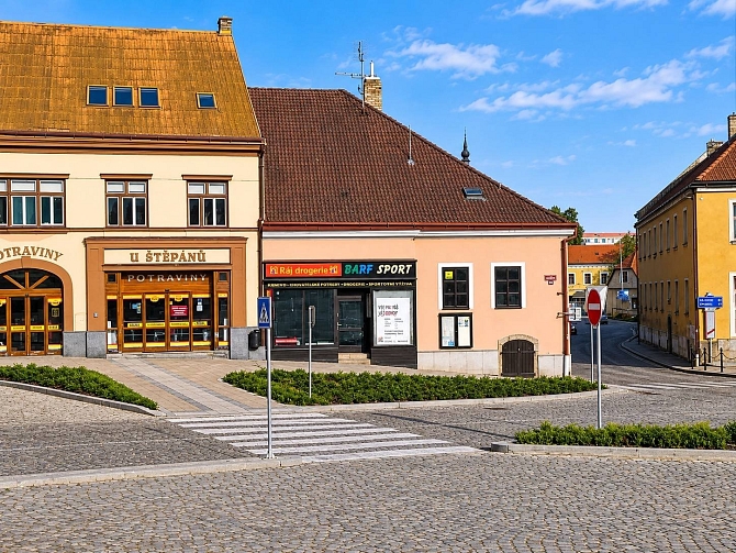 Pronájem komerčních prostor obchodní prostory 320 m², Masarykova, Dačice-Dačice I
