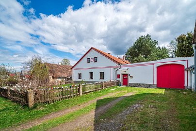 Prodej domu rodinný 230 m² pozemek 2391 m², Střížovice