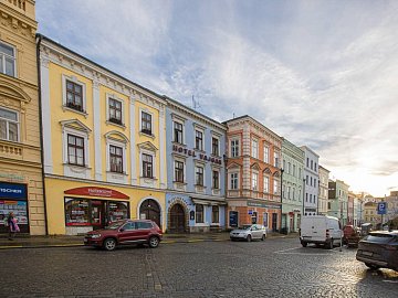 Pronájem bytu 2+1 100 m², nám. Míru, Jindřichův Hradec-Jindřichův Hradec I
